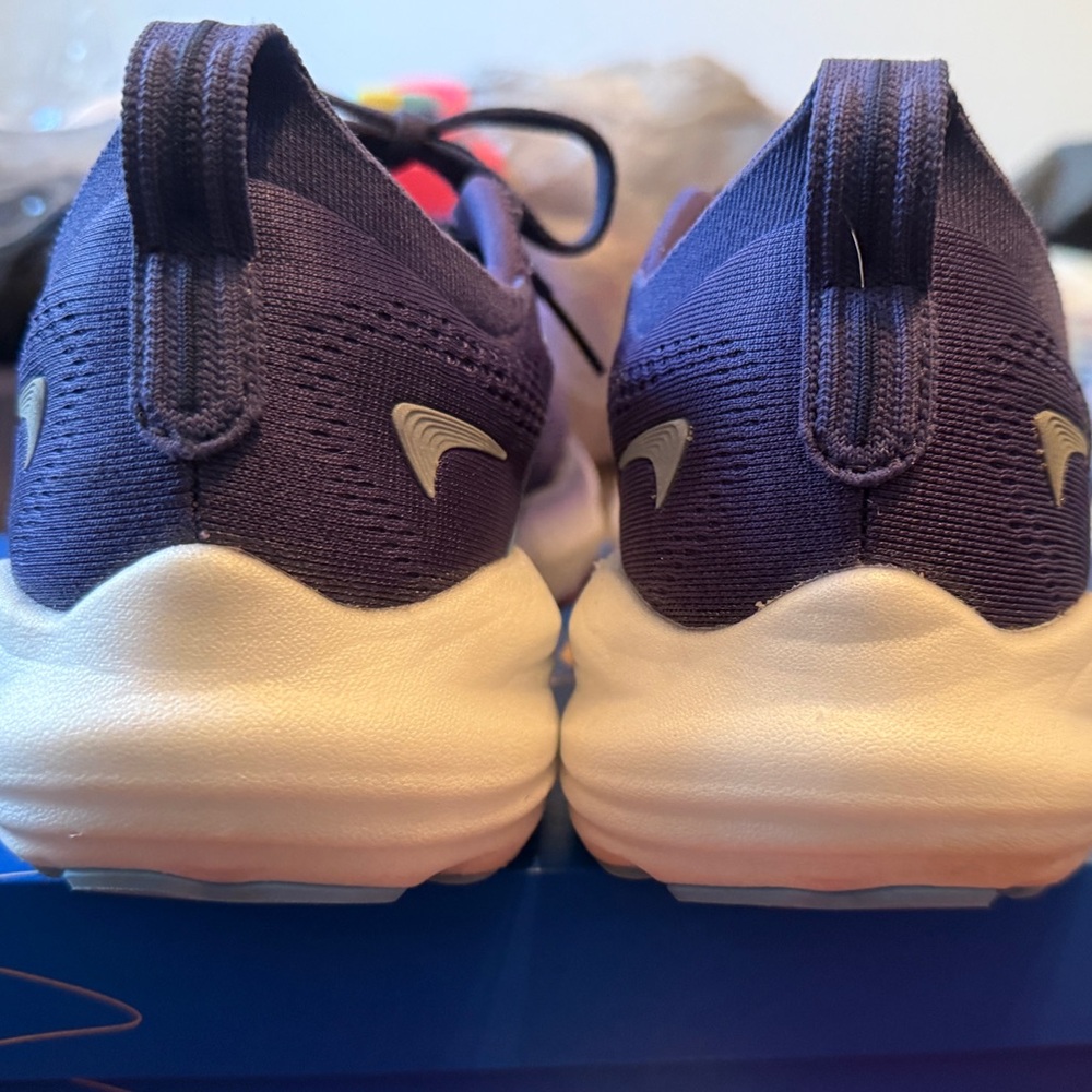 Brooks Glycerin 22 Running Shoes Dark Blue with Light Blue/Purple Accents - Picture 6 of 6